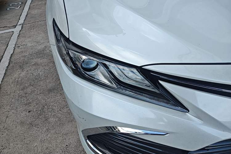 Used Toyota Camry 2023 2.5G Luxury Edition Right Front Headlight