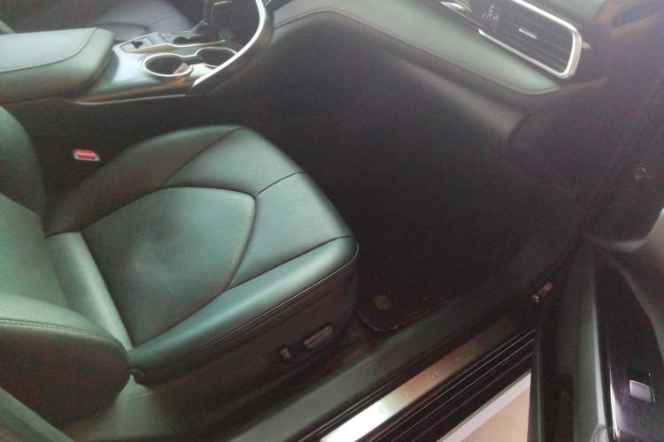 Used Toyota Camry 2023 2.5G Luxury Edition Right Front Seat