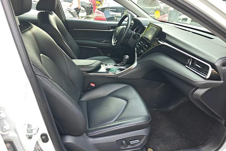 Used Toyota Camry 2023 2.0GVP Premier Edition Right Front Seat