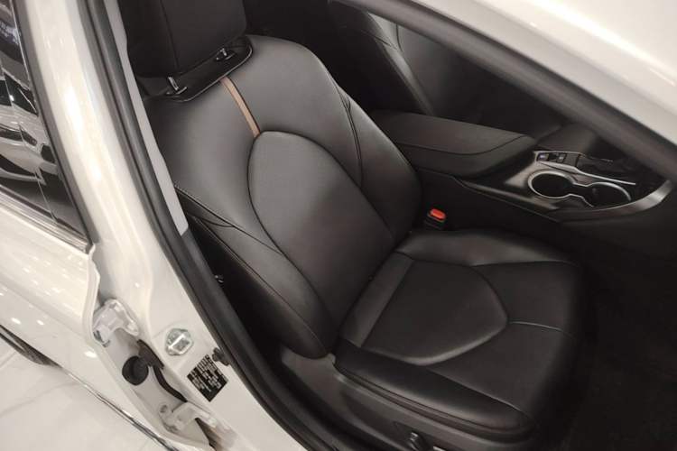 Used Toyota Camry 2023 2.0G Luxury Edition Right Front Seat