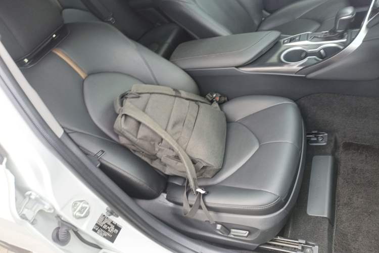 Used Toyota Camry 2023 2.0G Luxury Edition Right Front Seat