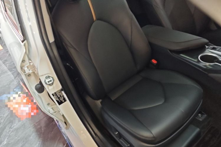 Used Toyota Camry 2023 2.0G Luxury Edition Right Front Seat