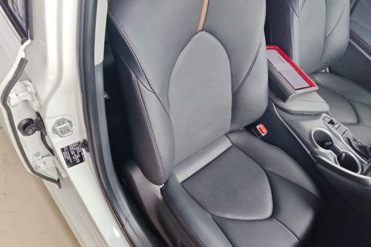 Used Toyota Camry 2023 2.0G Luxury Edition Right Front Seat
