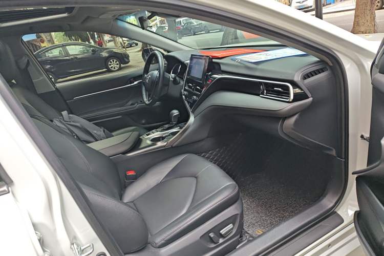 Used Toyota Camry 2023 Dual-Motor 2.5 HGVP Leading Edition Right Front Seat