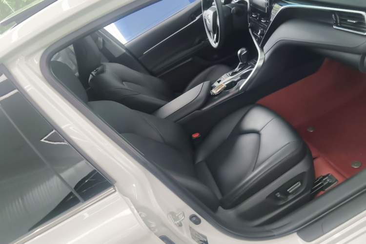 Used Toyota Camry 2023 2.0GVP Premier Edition Right Front Seat