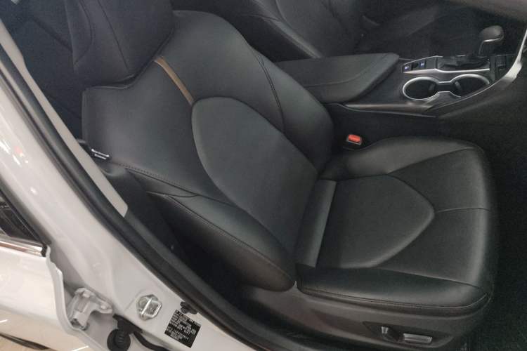 Used Toyota Camry 2023 2.0G Luxury Edition Right Front Seat