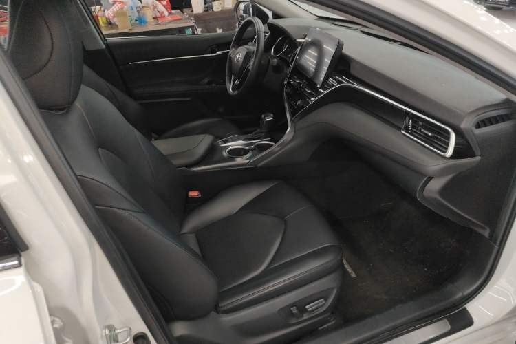 Used Toyota Camry 2023 2.0G Luxury Edition Right Front Seat