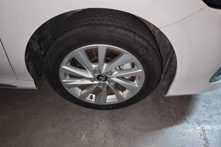 Used Toyota Camry 2023 2.0G Luxury Edition Right Front Wheel Hub