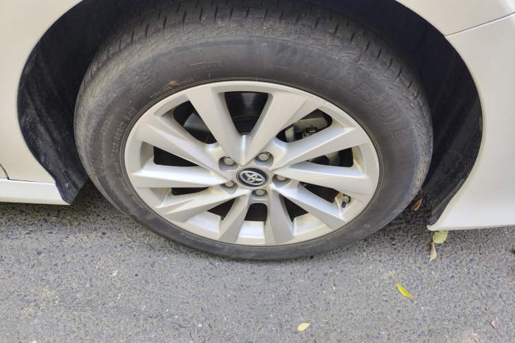 Used Toyota Camry 2023 2.0G Luxury Edition Right Front Wheel Hub