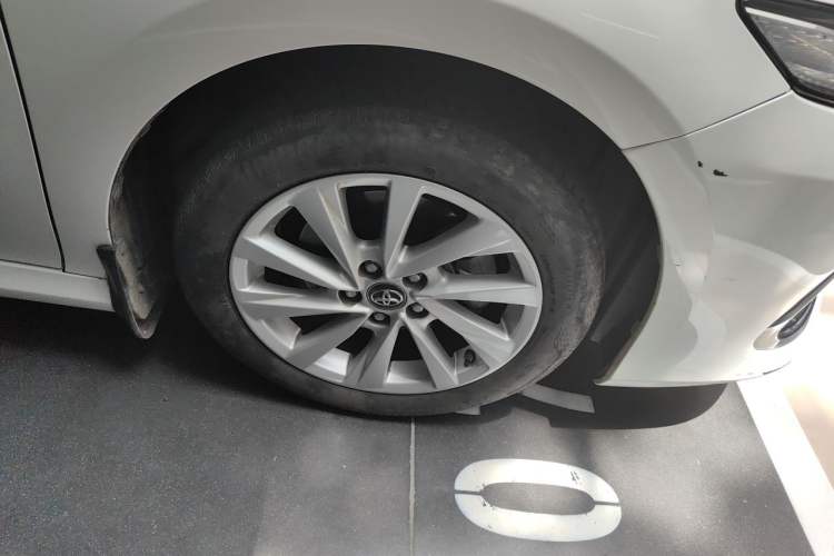 Used Toyota Camry 2023 2.0GVP Premier Edition Right Front Wheel Hub