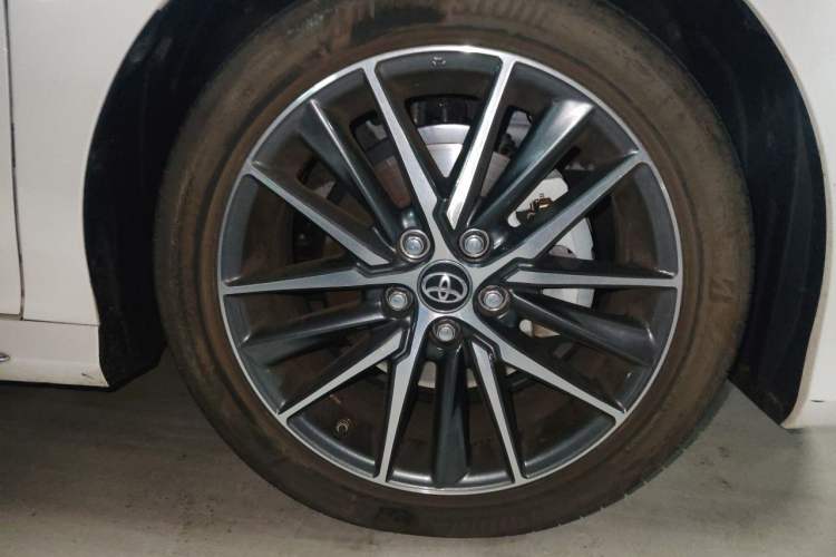 Used Toyota Camry 2023 2.5G Luxury Edition Right Front Wheel Hub