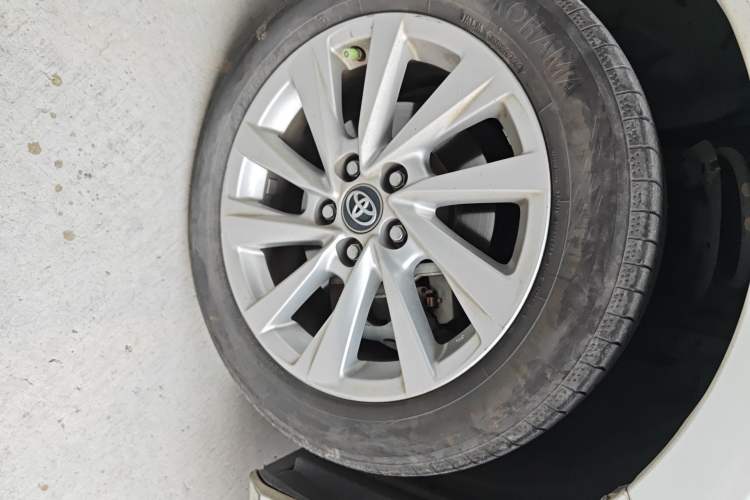 Used Toyota Camry 2023 Dual-Motor 2.5 HGVP Leading Edition Right Front Wheel Hub