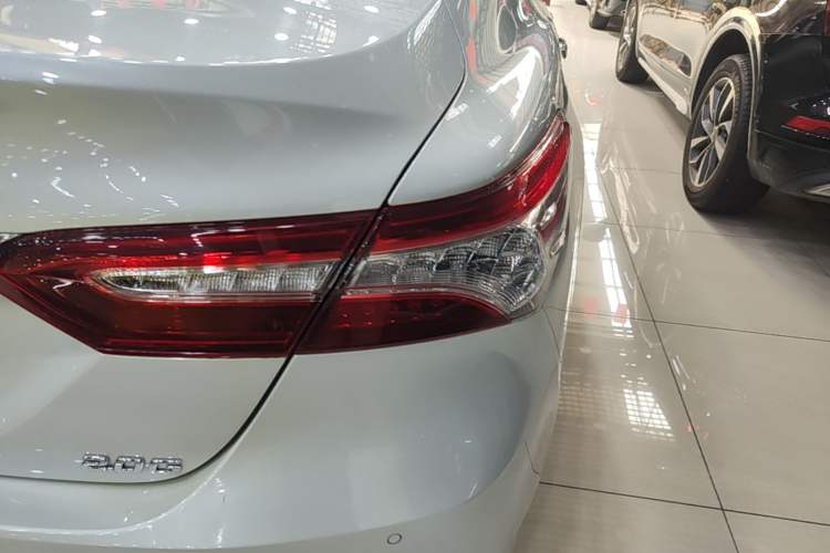 Used Toyota Camry 2023 2.0G Luxury Edition Right Rear Taillight