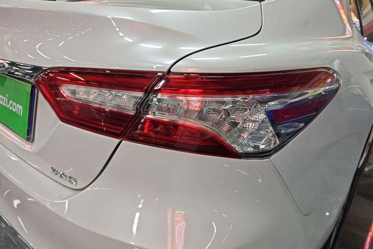 Used Toyota Camry 2023 2.0G Luxury Edition Right Rear Taillight