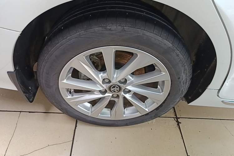 Used Toyota Camry 2023 2.0G Luxury Edition Right Rear Wheel Hub