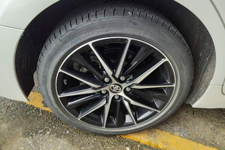 Used Toyota Camry 2023 2.5S Fēngshàng Edition Right Rear Wheel Hub