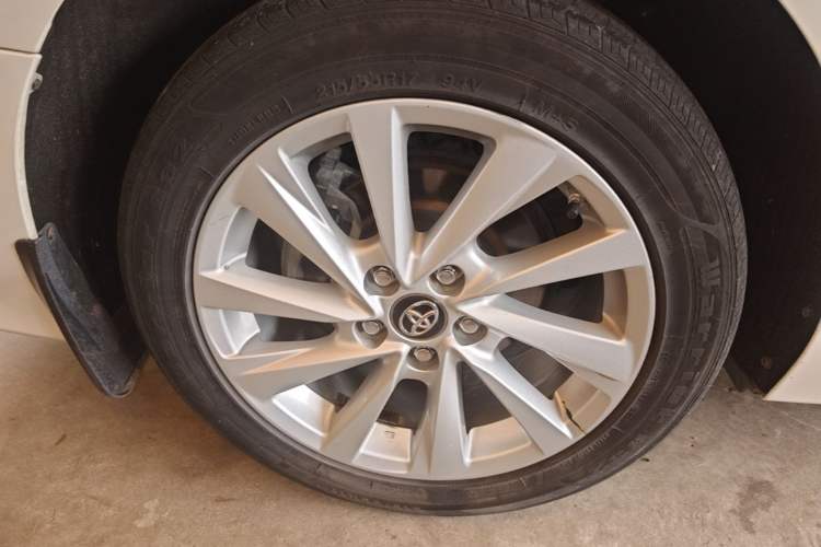 Used Toyota Camry 2023 2.0GVP Premier Edition Right Rear Wheel Hub