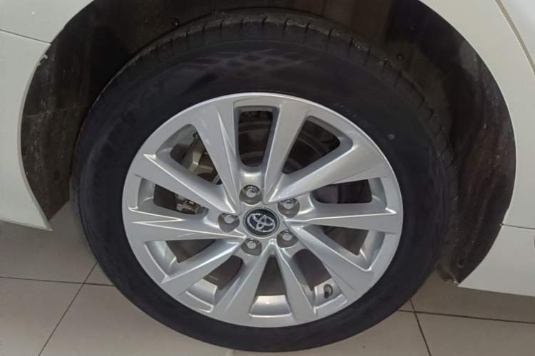Used Toyota Camry 2023 2.0GVP Premier Edition Right Rear Wheel Hub