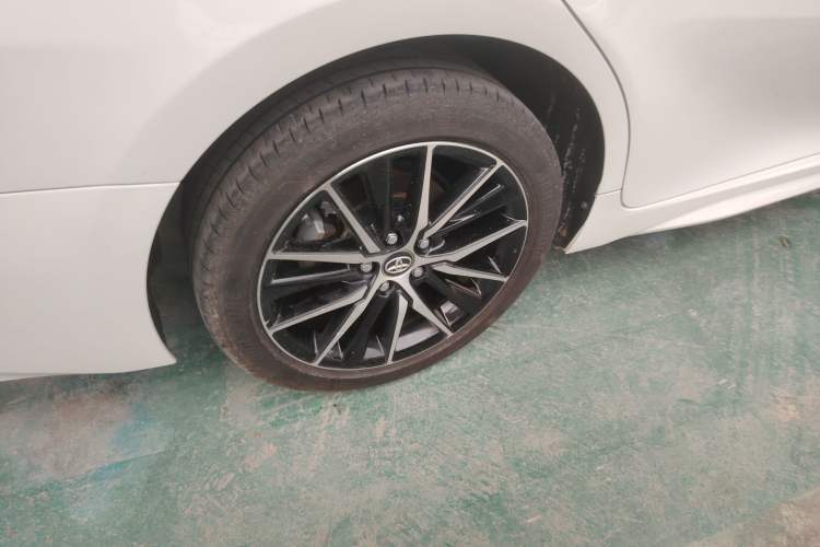 Used Toyota Camry 2023 2.5S Fēngshàng Edition Right Rear Wheel Hub