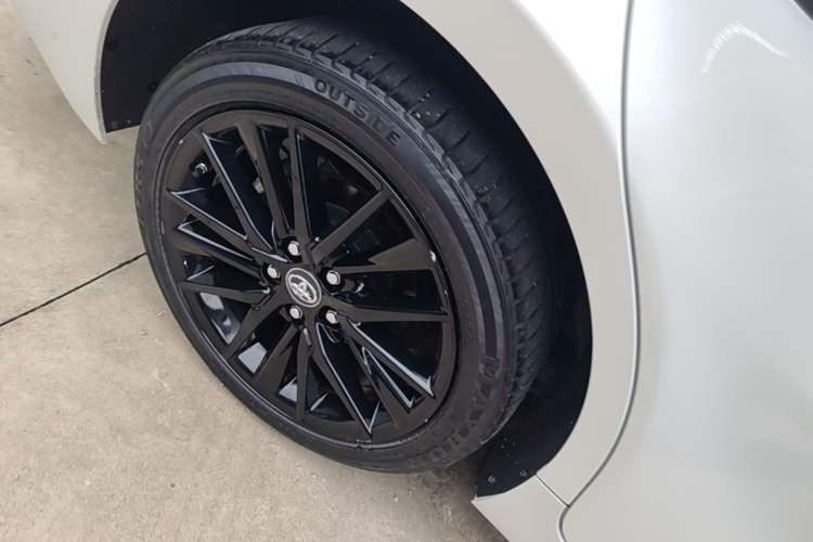 Used Toyota Camry 2023 2.5S Knight Edition Right Rear Wheel Hub