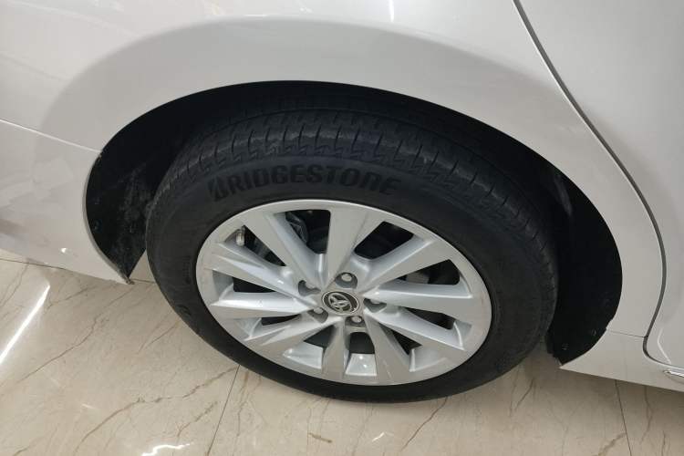 Used Toyota Camry 2023 2.0G Luxury Edition Right Rear Wheel Hub
