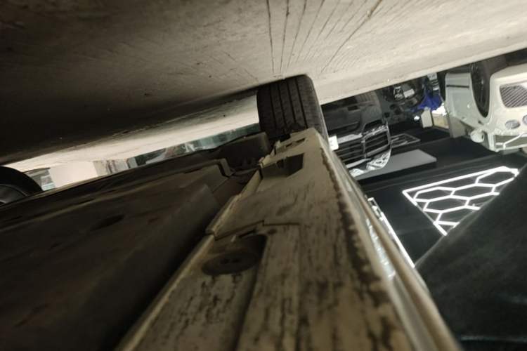 Used Toyota Camry 2023 Dual-Motor 2.5HG Luxury Edition Right Side Sill