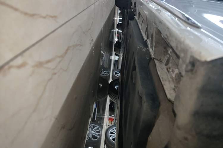 Used Toyota Camry 2023 2.0G Luxury Edition Right Side Sill