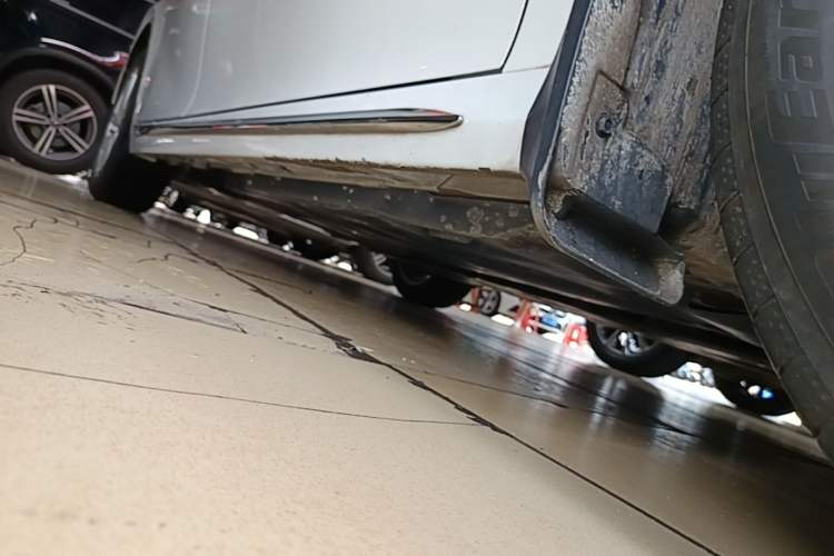 Used Toyota Camry 2023 2.0G Luxury Edition Right Side Sill