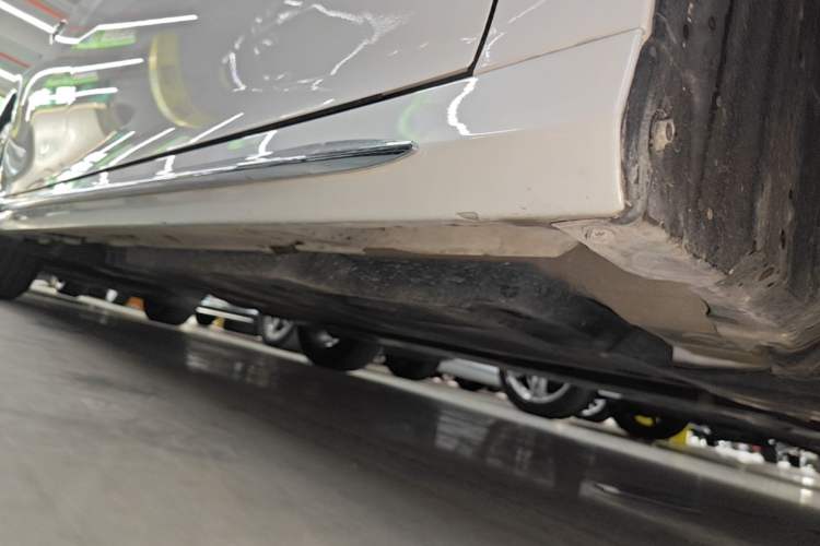 Used Toyota Camry 2023 2.0G Luxury Edition Right Side Sill