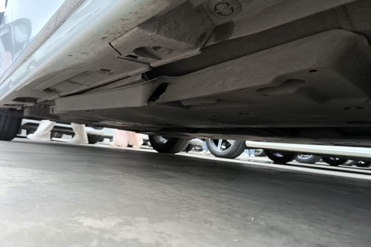 Used Toyota Camry 2023 2.0G Luxury Edition Right Side Sill