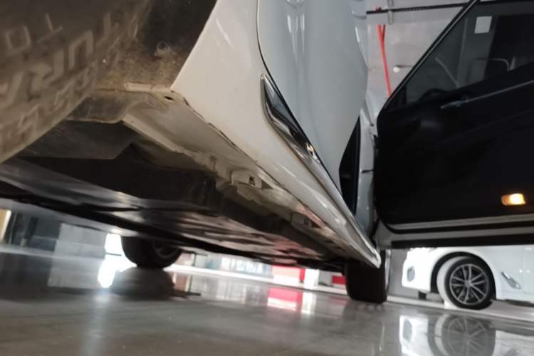 Used Toyota Camry 2023 2.0G Luxury Edition Right Side Sill