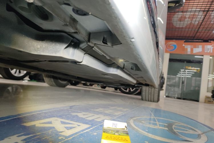 Used Toyota Camry 2023 2.0G Luxury Edition Right Side Sill