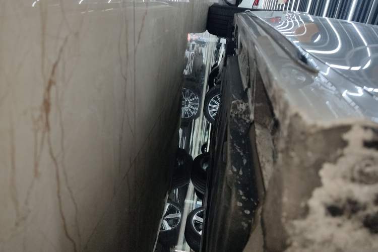 Used Toyota Camry 2023 2.0G Luxury Edition Right Side Sill