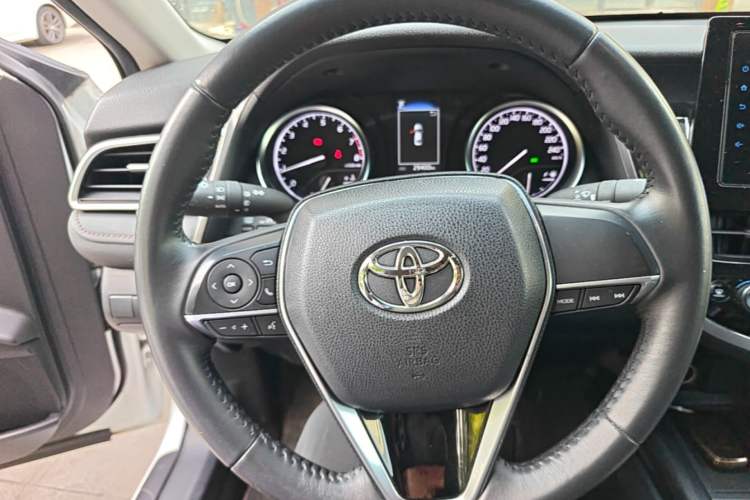 Used Toyota Camry 2023 2.0GVP Premier Edition Steering Wheel