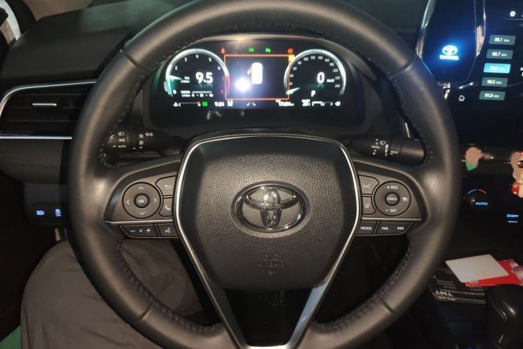 Used Toyota Camry 2023 2.5G Luxury Edition Steering Wheel