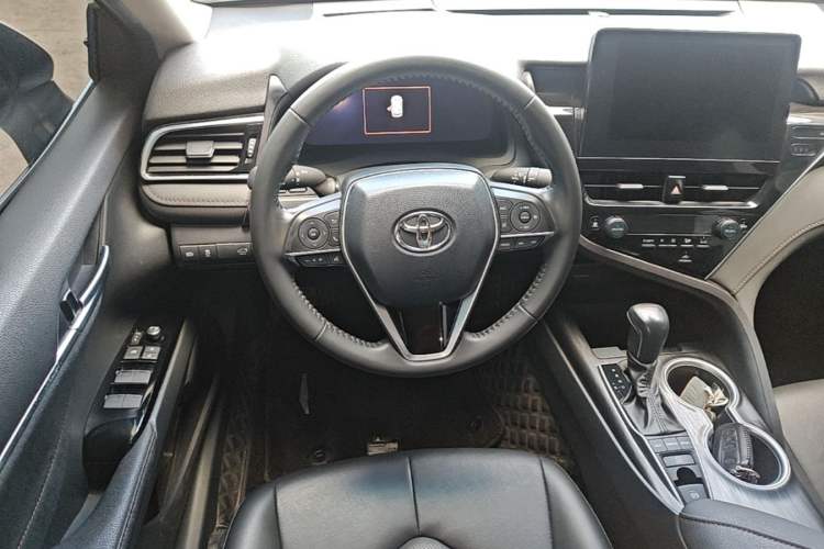 Used Toyota Camry 2023 2.5G Luxury Edition Steering Wheel