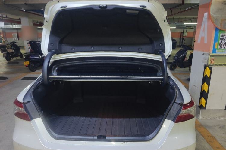 Used Toyota Camry 2023 2.0G Luxury Edition Trunk