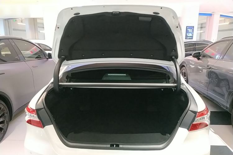 Used Toyota Camry 2023 2.0G Luxury Edition Trunk