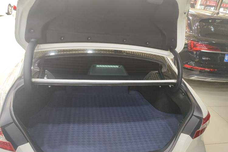 Used Toyota Camry 2023 2.0G Luxury Edition Trunk