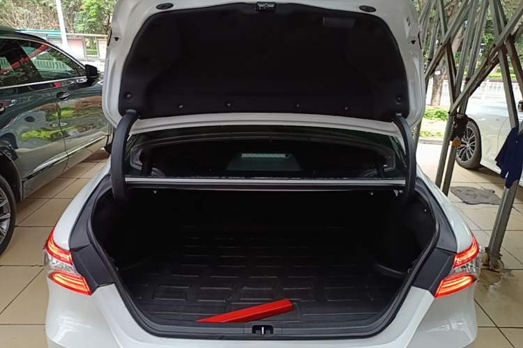 Used Toyota Camry 2023 2.0G Luxury Edition Trunk