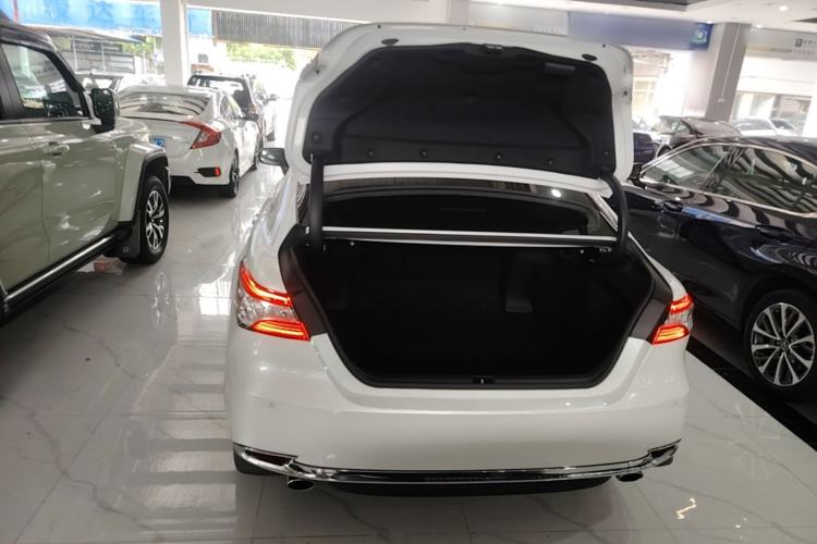 Used Toyota Camry 2023 2.0G Luxury Edition Trunk