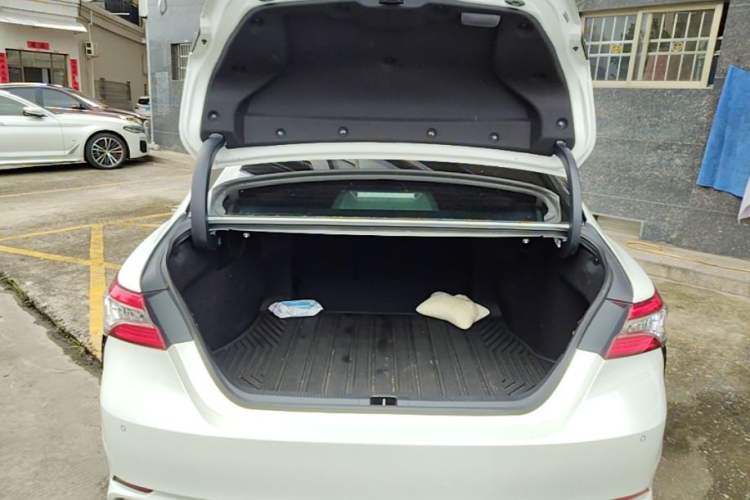 Used Toyota Camry 2023 2.5S Fēngshàng Edition Trunk