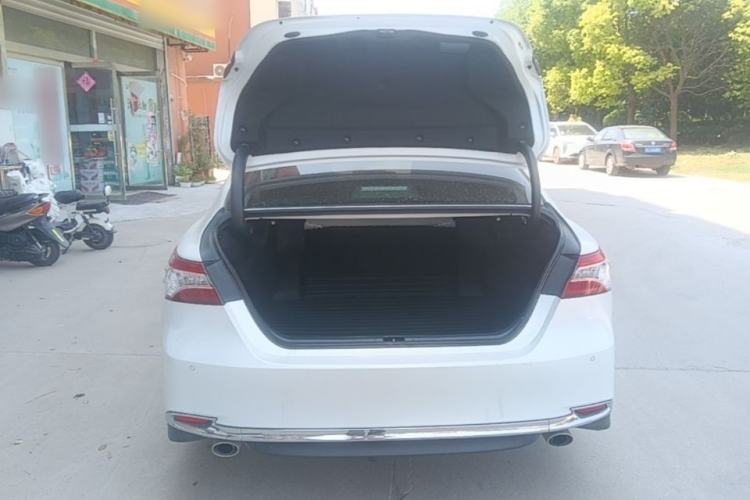 Used Toyota Camry 2023 2.0G Luxury Edition Trunk