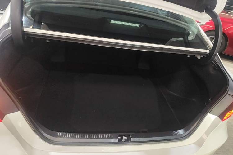 Used Toyota Camry 2023 2.0G Luxury Edition Trunk