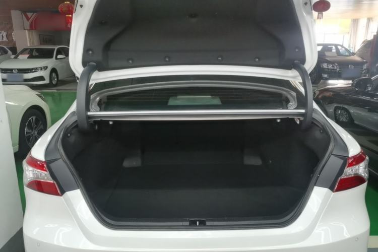 Used Toyota Camry 2023 2.0G Luxury Edition Trunk