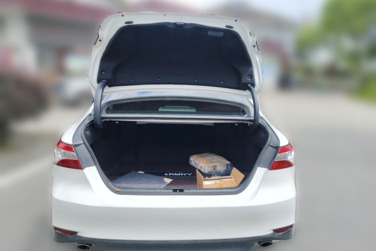 Used Toyota Camry 2023 2.0G Luxury Edition Trunk