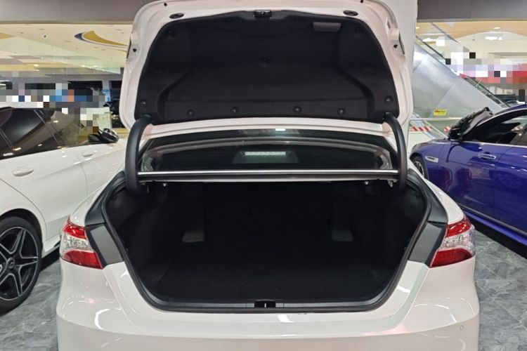 Used Toyota Camry 2023 2.0G Luxury Edition Trunk