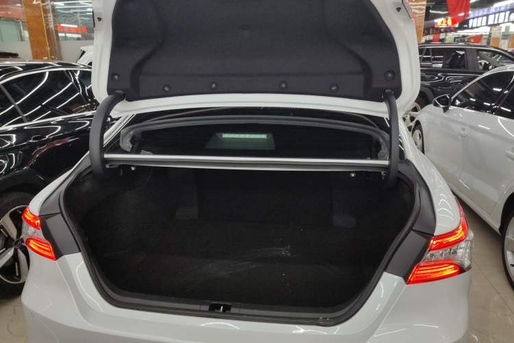 Used Toyota Camry 2023 2.0G Luxury Edition Trunk