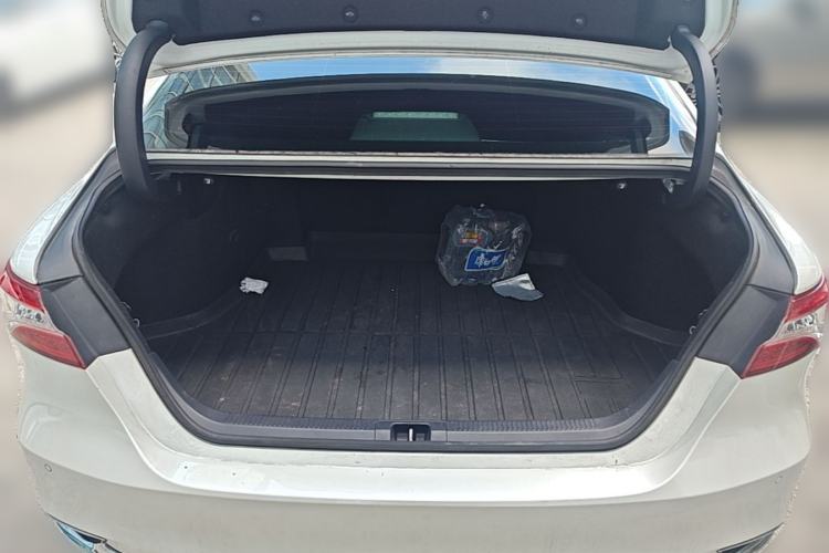Used Toyota Camry 2023 2.5G Luxury Edition Trunk