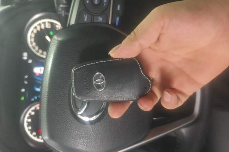 Used Toyota Camry 2023 2.0G Luxury Edition Vehicle Key